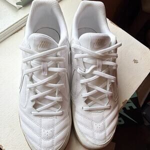Nike Gato Men's Low Top Lace-Up Sneakers White/Gum Rubber Sole